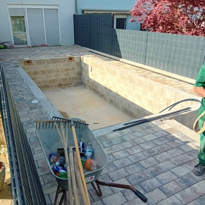 Terrassenbau in Reetz, 2023 – Pflastersteine in Fischgrätmuster